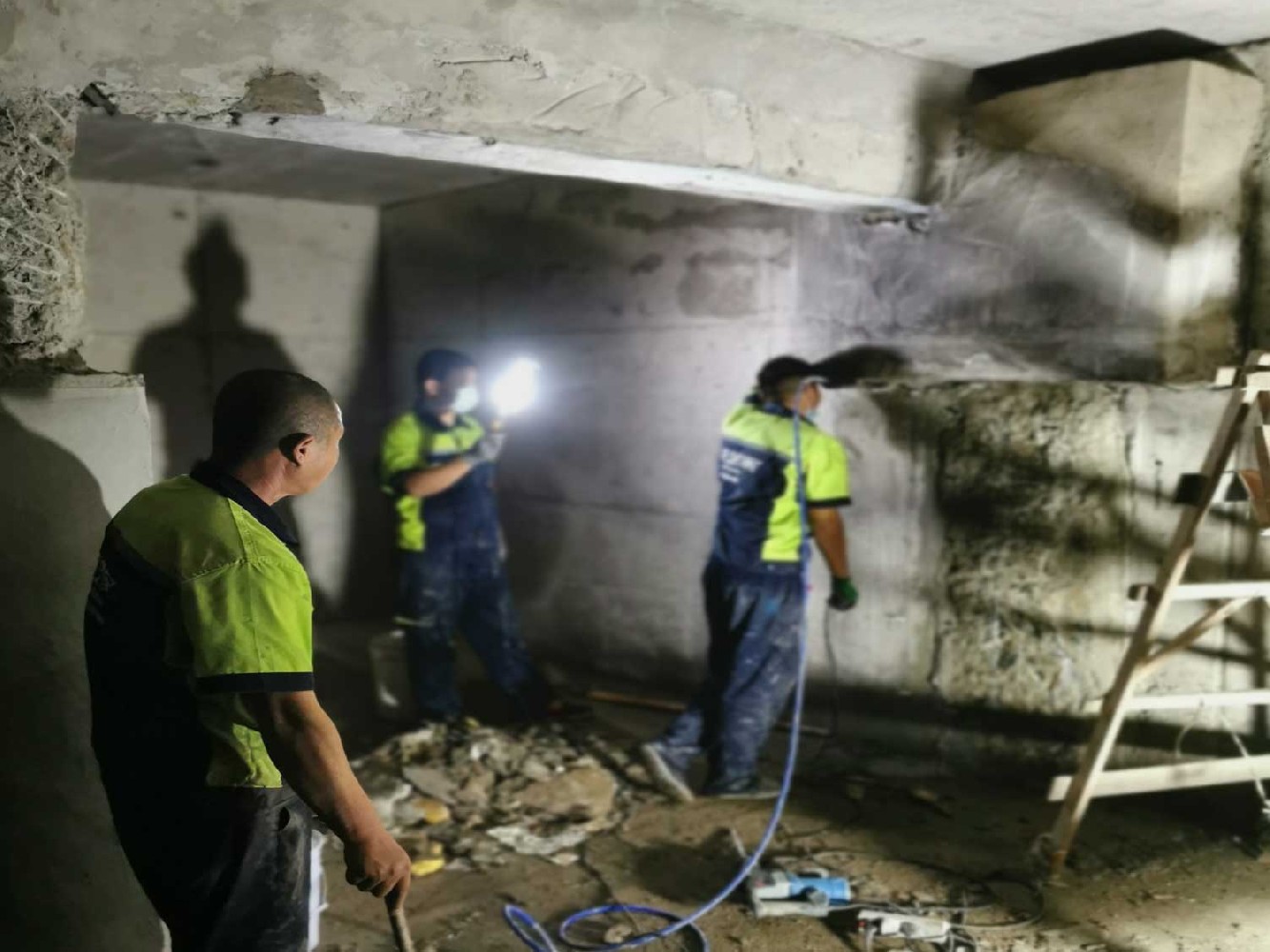 别墅地下室防水防潮终极方案：告别潮湿，拥抱干爽空间